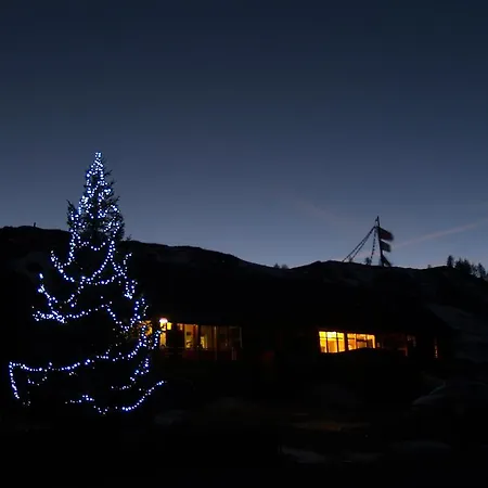 Affittacamere Rifugio Della Pace Larche (Alpes-de-Haute-Provence)